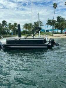Vision WX Tritoon