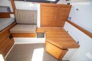  Axopar 37 Cabin