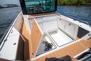  Axopar 37 Cabin