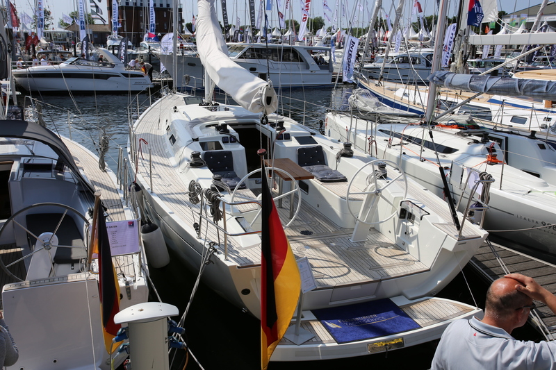 Italia 13.98 Hanseboot ancora boat show 2016