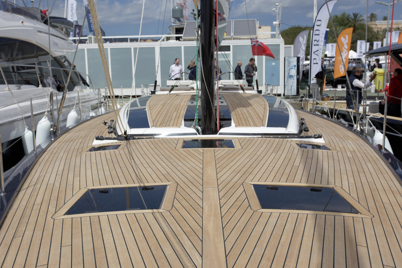 Deck Bavaria C65 - hull number one