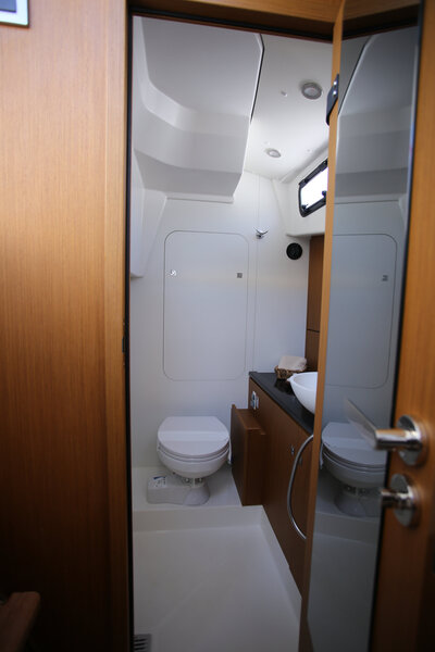 JEANNEAU YACHTS 55 - Head aft cabin JEANNEAU YACHTS 55 presented on Salon Nautico 2025 in Barcelona